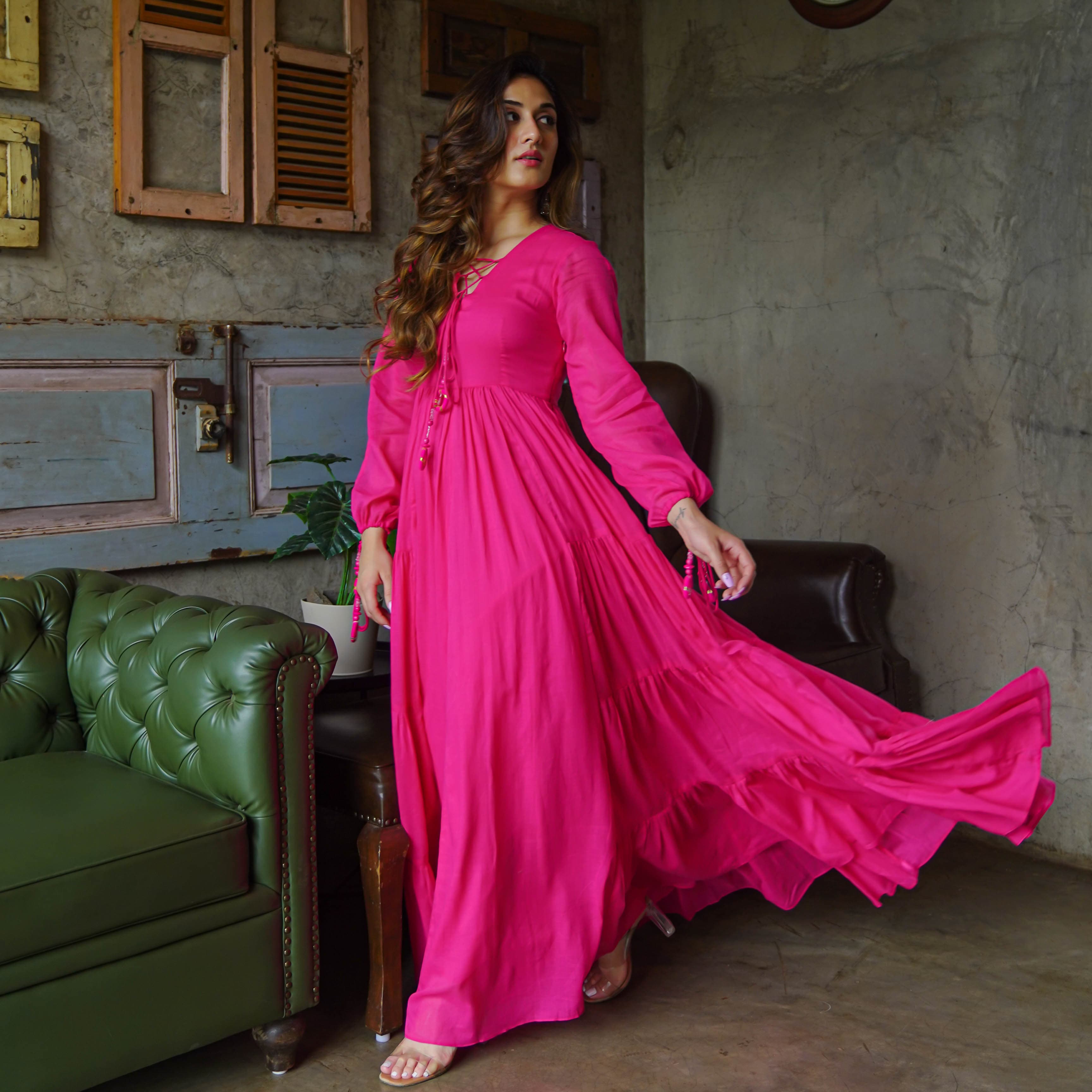 KALESHH ENTERPRISE Anarkali Gown Price in India - Buy KALESHH ENTERPRISE  Anarkali Gown online at Flipkart.com